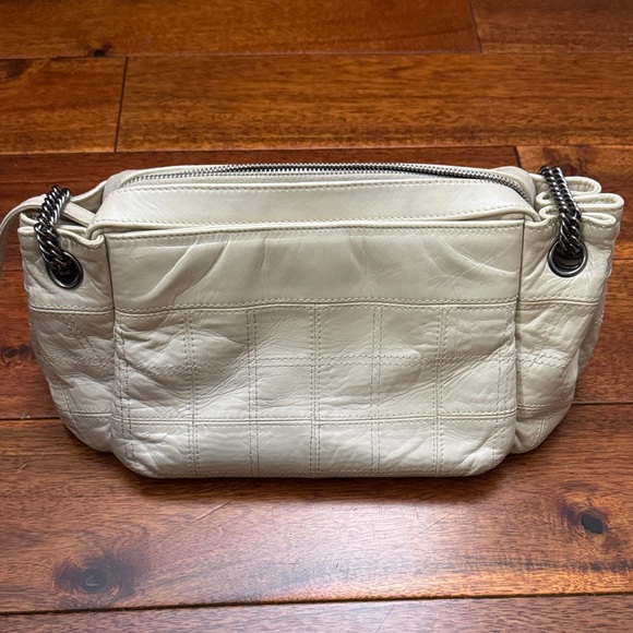 Chanel Beige Leather Accordion Shoulder Bag - Picture 2 of 6